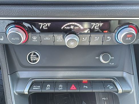 Used 2025 Audi Q3 2.0T Premium w/ Convenience Package image 20