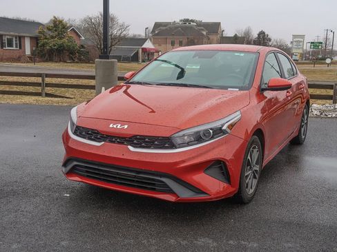 Used 2023 Kia Forte LXS image 5