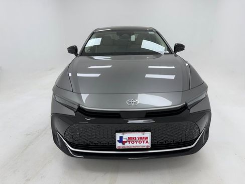 New 2026 Toyota Crown Limited image 3