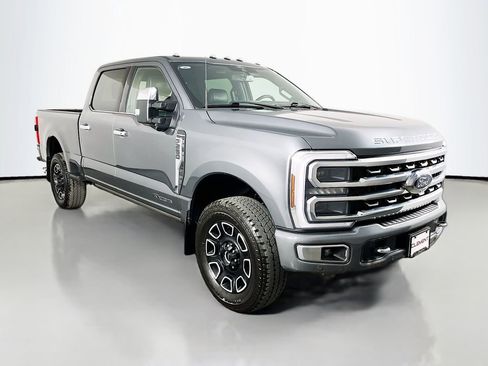 Used 2024 Ford F250 Platinum AWD/4WD image 4
