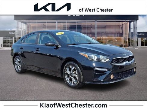 Used 2020 Kia Forte LXS FWD image 1