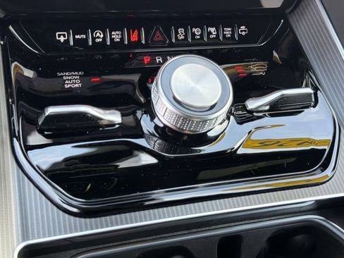 New 2026 Jeep Grand Wagoneer Summit AWD/4WD image 37