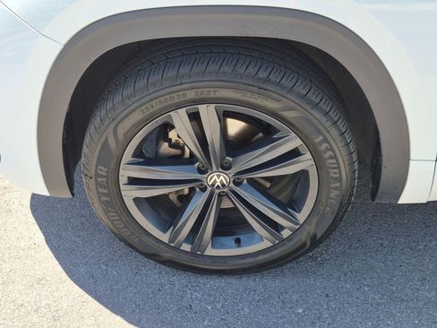 Used 2021 Volkswagen Atlas SE w/ Panoramic Sunroof Package AWD/4WD image 13