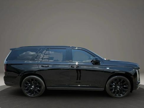 Used 2025 Cadillac Escalade Sport Platinum w/ LPO, ONYX Package AWD/4WD image 5