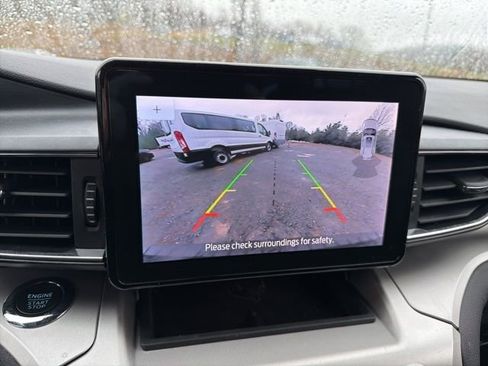 Used 2022 Ford Explorer XLT w/ Equipment Group 202A image 22