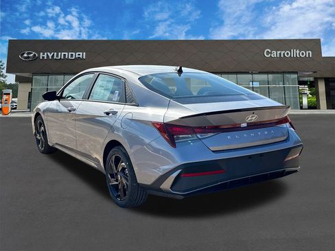 New 2026 Hyundai Elantra Sport image 7
