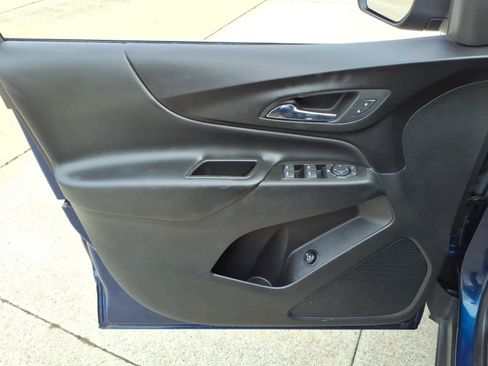 Used 2022 Chevrolet Equinox LT image 17