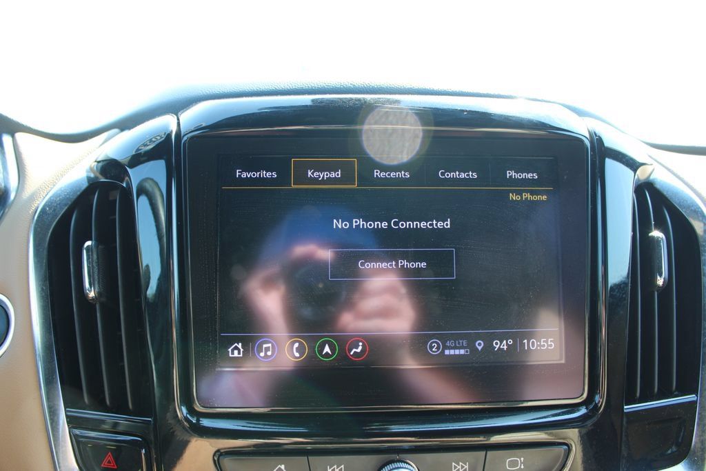 Used 2023 Chevrolet Traverse Premier FWD image 58