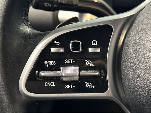 Used 2020 Mercedes-Benz GLB 250 4MATIC image 25