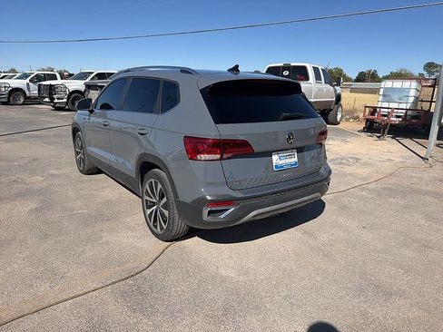 Used 2022 Volkswagen Taos SE image 5