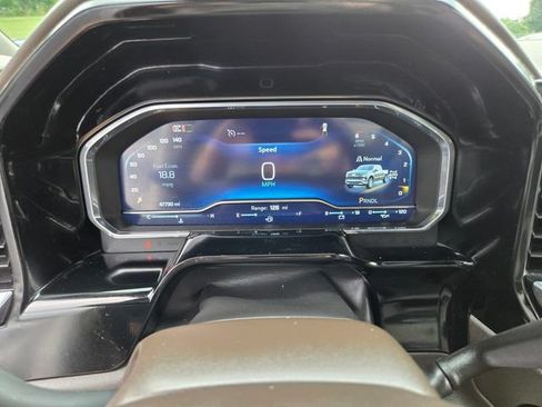 Used 2025 Chevrolet Silverado 1500 LT AWD/4WD image 34