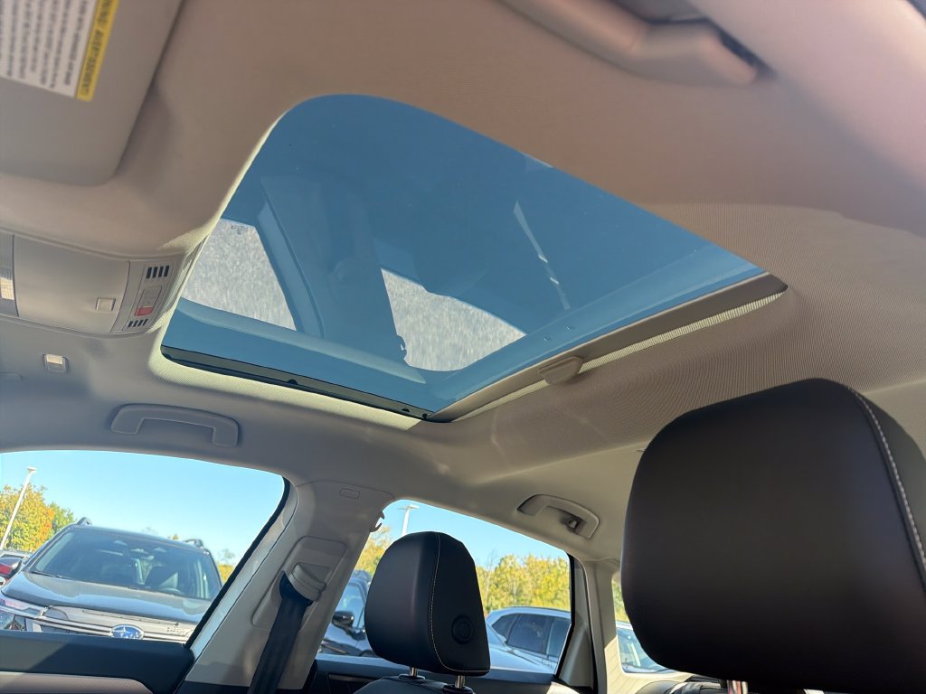 Certified 2025 Volkswagen Jetta SE FWD image 26
