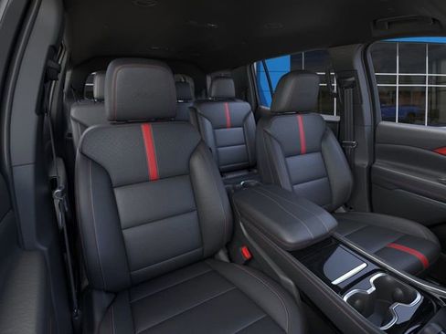 New 2026 Chevrolet Traverse RS w/ LPO, Floor Liner Package FWD image 16