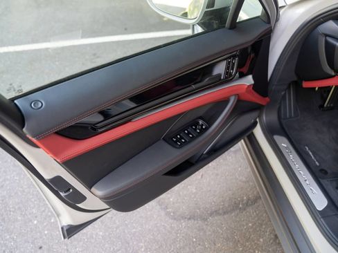 Certified 2025 Porsche Panamera 4 AWD/4WD image 23