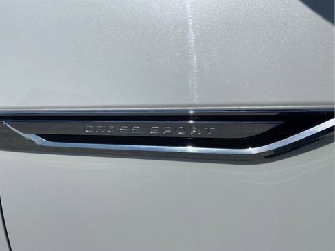 Used 2022 Volkswagen Atlas Cross Sport SEL Premium R-Line AWD/4WD image 37