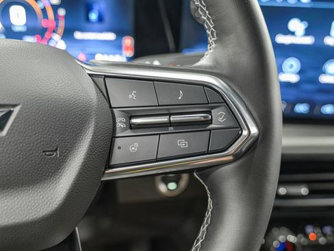 Used 2024 Chevrolet Traverse LS FWD image 19
