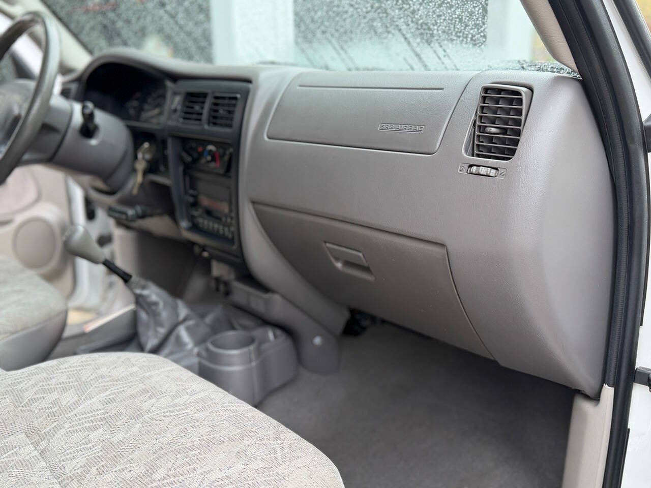 Used 2002 Toyota Tacoma 2WD Regular Cab w/ Enhancement Pkg image 69