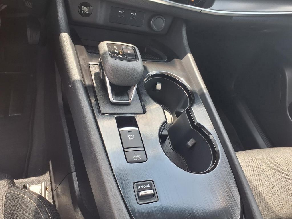 Used 2026 Nissan Rogue SV FWD image 14