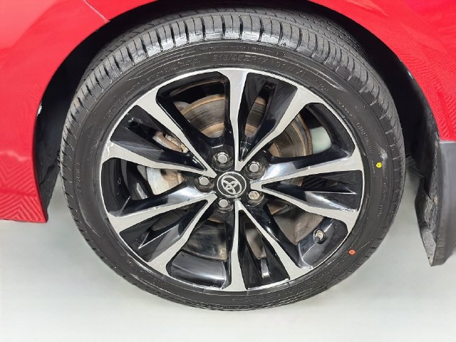 Used 2018 Toyota Corolla XSE w/ Carpet Mat Package (TMS) FWD image 37