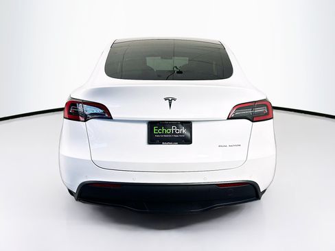 Used 2022 Tesla Model Y Long Range AWD/4WD image 7