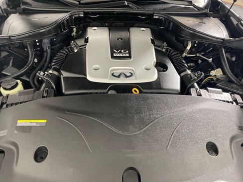 Used 2017 INFINITI Q70 3.7 w/ Technology Package AWD/4WD image 35