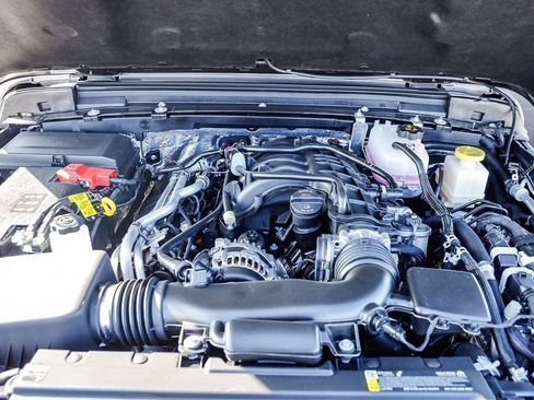 New 2025 Jeep Gladiator Rubicon w/ Safety Group image 28