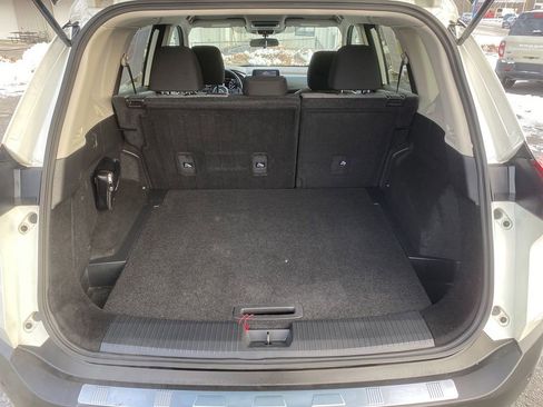 Used 2022 Nissan Rogue SV image 25