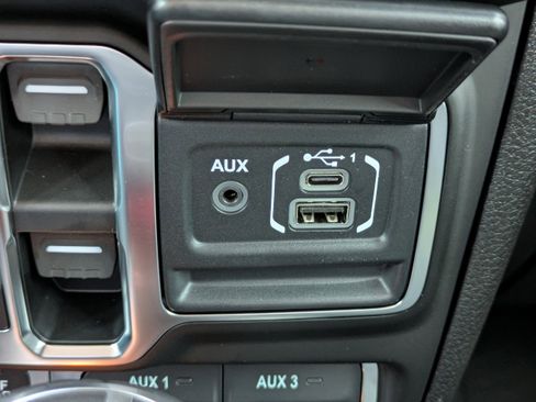 New 2026 Jeep Gladiator Mojave AWD/4WD image 25
