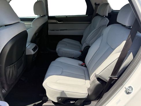 Used 2025 Hyundai Palisade SEL FWD image 16
