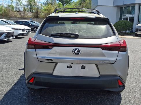 Used 2019 Lexus UX 200 w/ Accessory Package 2 FWD image 5