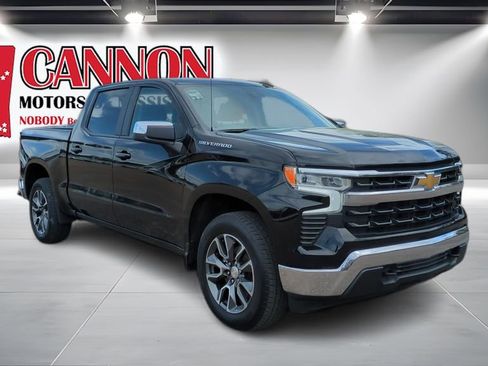 Used 2023 Chevrolet Silverado 1500 LT AWD/4WD image 3