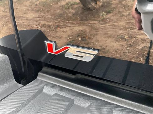 Used 2022 GMC Canyon AT4 w/ Trailering Package image 8