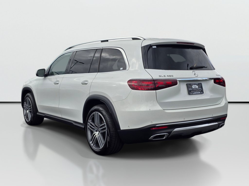 Used 2026 Mercedes-Benz GLS 450 4MATIC image 3