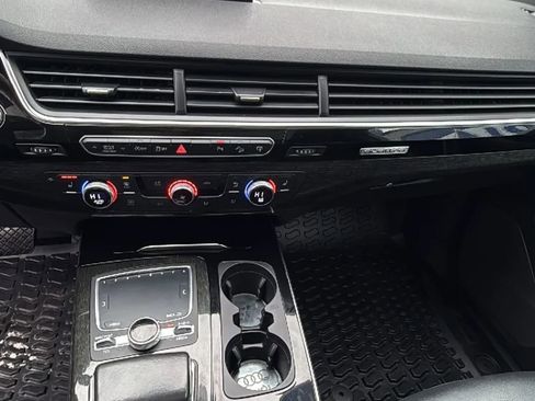 Used 2017 Audi Q7 3.0T Premium Plus image 21