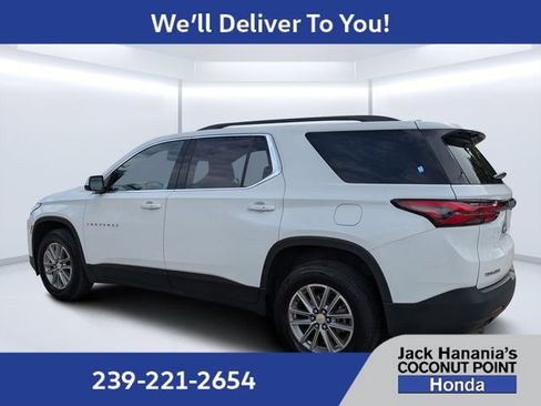 Used 2023 Chevrolet Traverse LT FWD image 5