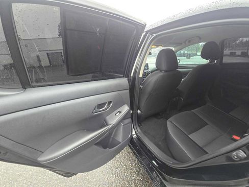 Used 2024 Nissan Sentra SV w/ Trunk Package FWD image 15