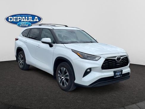 Used 2023 Toyota Highlander XLE AWD/4WD image 9