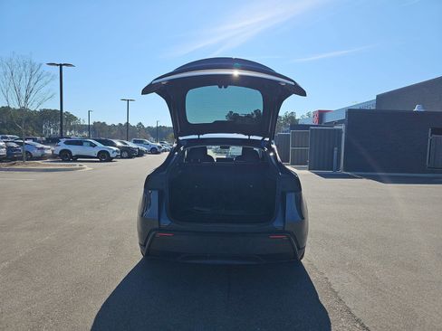 Used 2026 Tesla Model Y Premium image 13