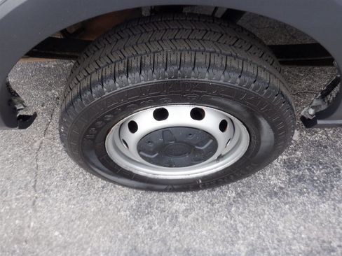 Used 2015 Ford Transit 250 130 Low Roof image 9