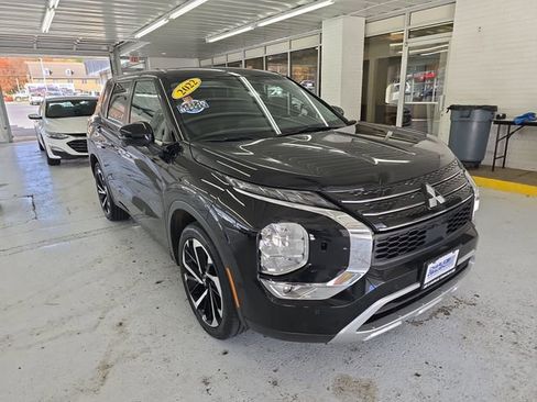 Used 2022 Mitsubishi Outlander SE image 7