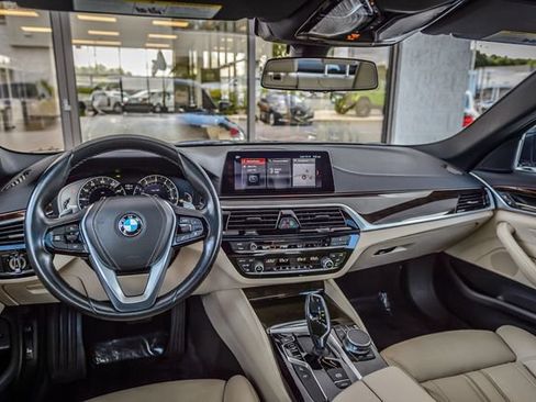 Used 2017 BMW 540i RWD image 25