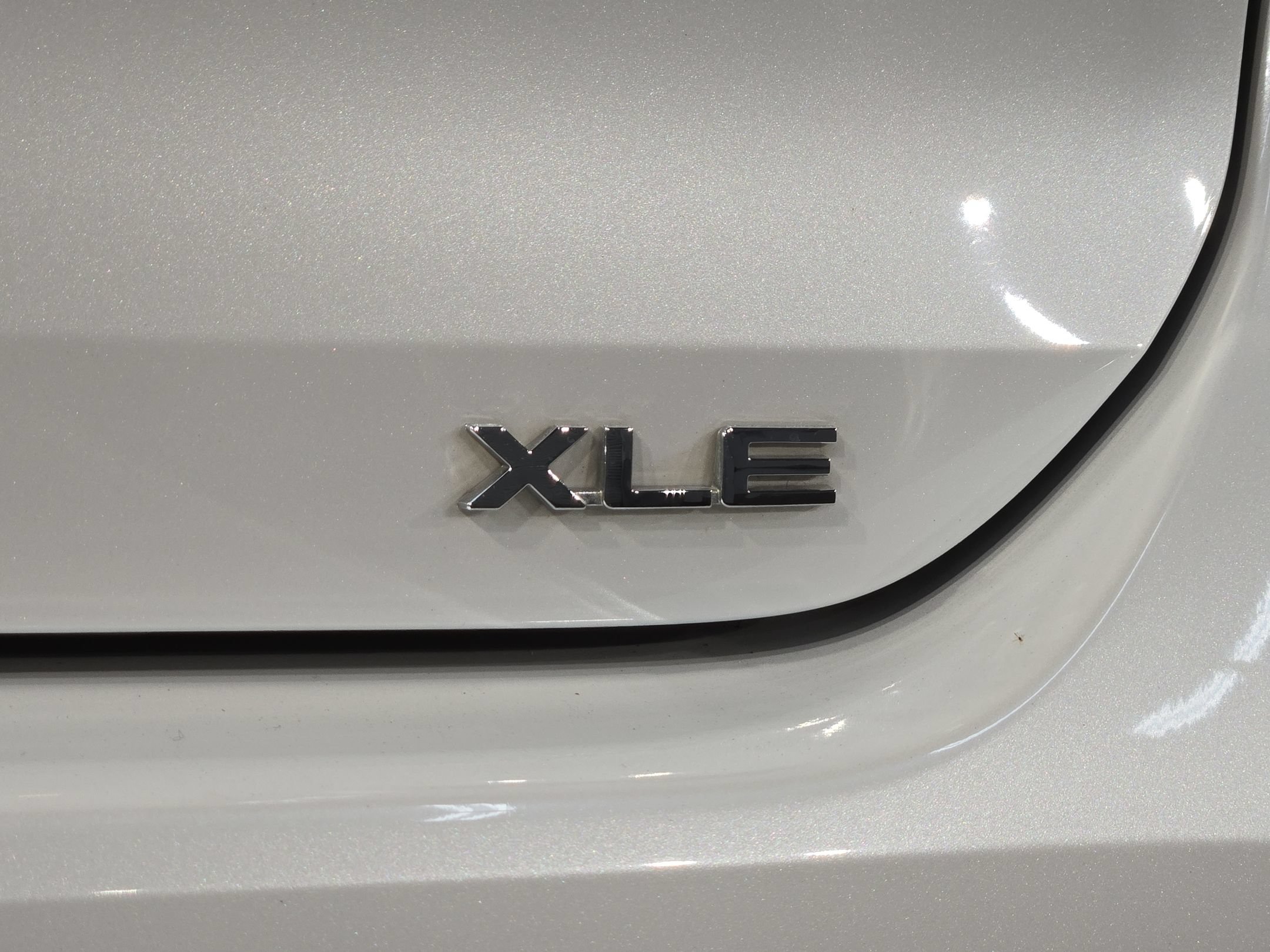 Used 2022 Toyota Highlander XLE FWD image 38