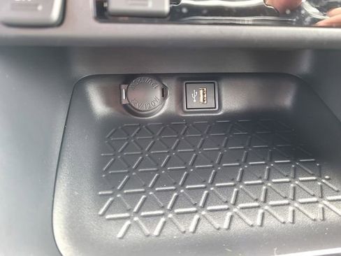 Certified 2025 Toyota RAV4 XLE w/ Convenience Package FWD image 25
