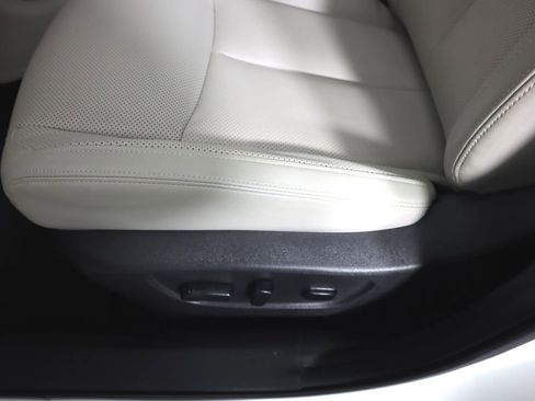 Used 2022 Nissan Rogue Sport SL w/ Premium Package image 18