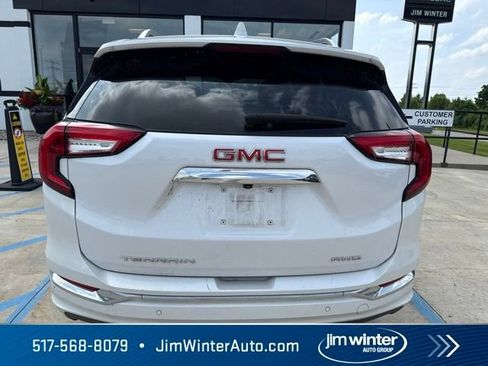 Used 2023 GMC Terrain Denali w/ Denali Premium Package AWD/4WD image 8