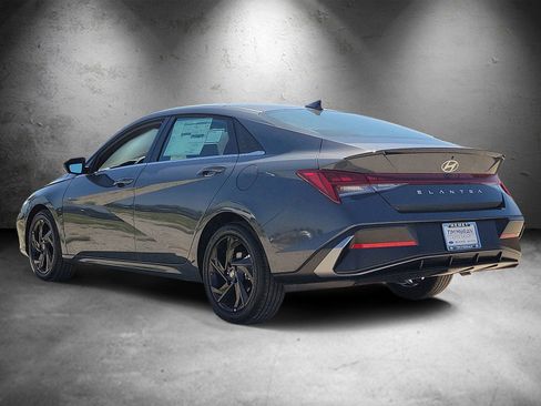 New 2026 Hyundai Elantra SEL Sport image 4