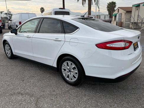 Used 2014 Ford Fusion S image 9