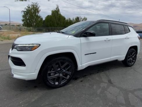 Used 2025 Jeep Compass Limited w/ High Altitude Package AWD/4WD image 4