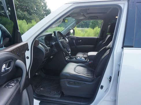 Used 2023 Nissan Armada Platinum w/ Cargo Package RWD image 2