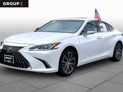 Used 2024 Lexus ES 350 w/ Premium Package